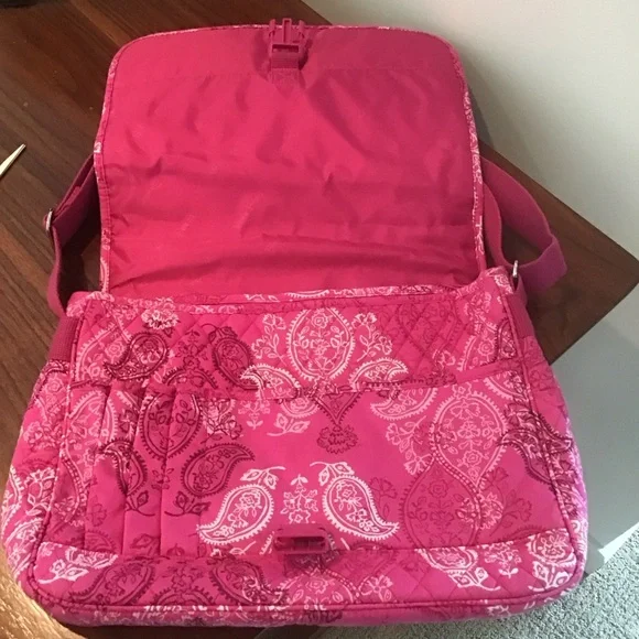 Vera Bradley Hot Pink White Stamped Paisley Lighten Up Nylon Messenger Bag Purse - Picture 8 of 9